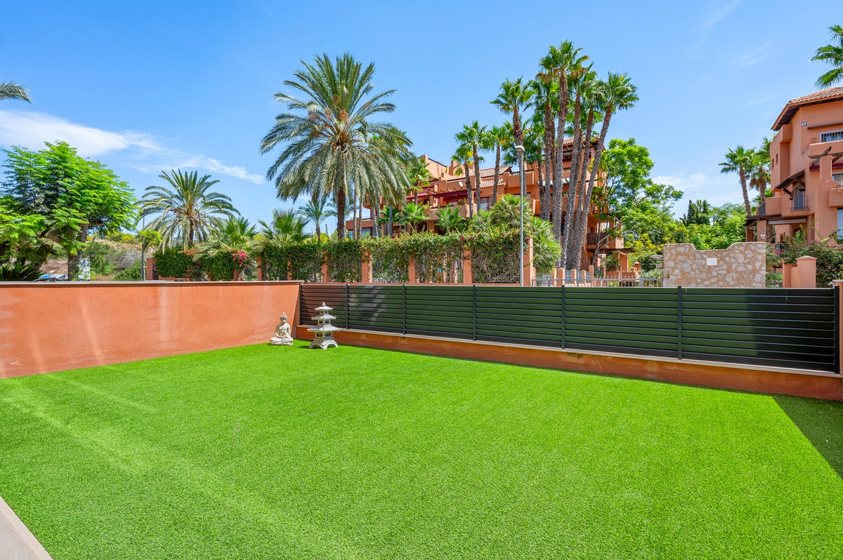 For sale - 2 Bedroom 2 Bathroom Apartment - Ground Floor Apartment in Orihuela - Villamartin  - Alicante