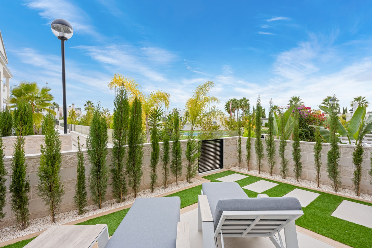 For sale - 2 Bedroom 2 Bathroom Apartment - Ground Floor Apartment in Rojales - Ciudad Quesada  - Alicante