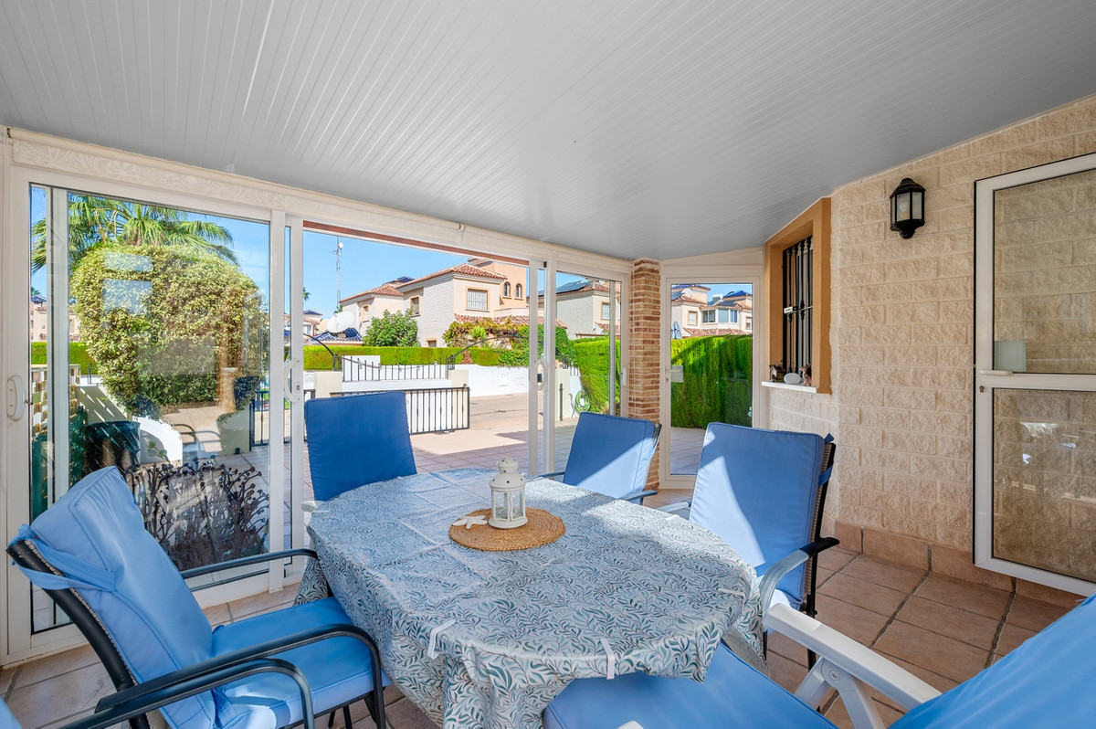For sale - 3 Bedroom 2 Bathroom House - Detached Villa in Guardamar del Segura - Guardamar del Segura Centro  - Alicante