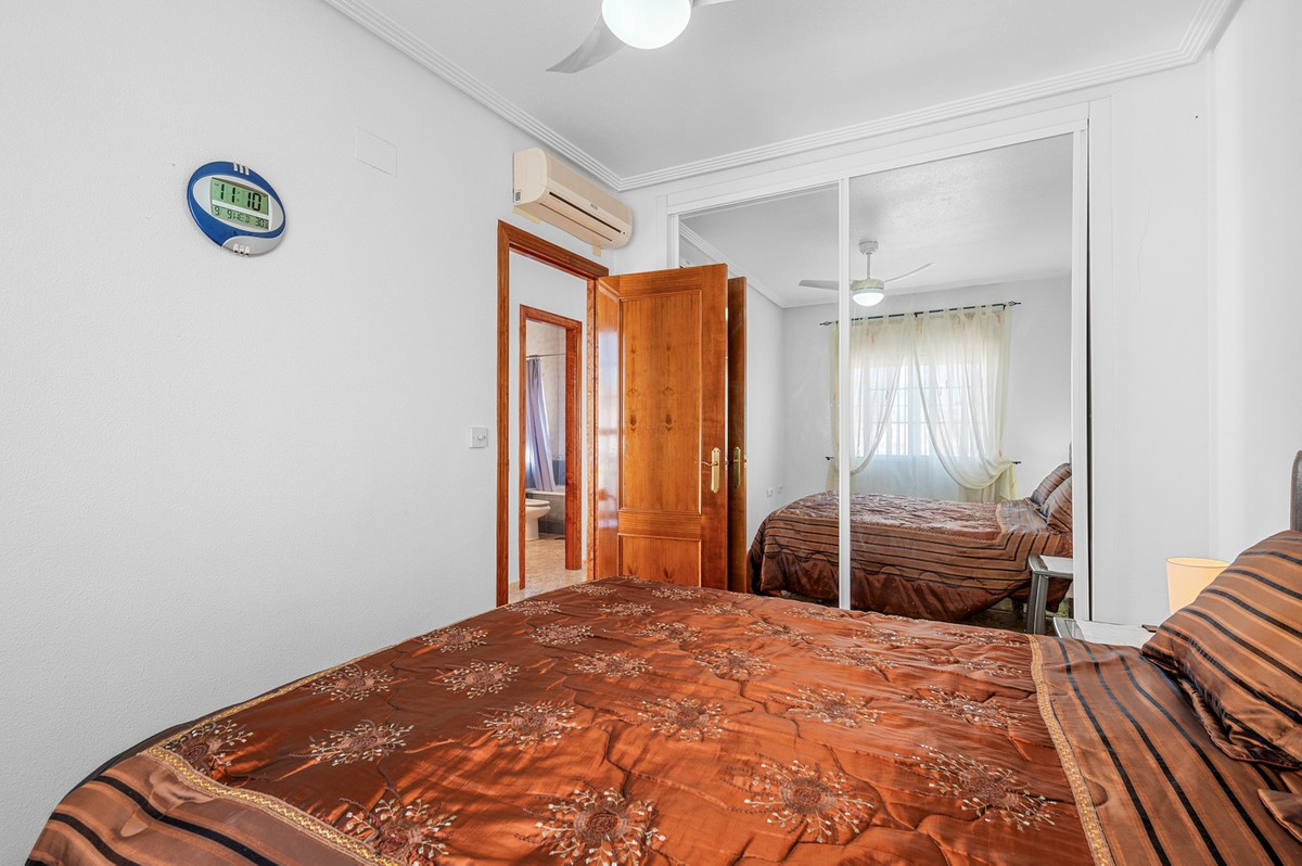 For sale - 3 Bedroom 2 Bathroom House - Detached Villa in Guardamar del Segura - Guardamar del Segura Centro  - Alicante