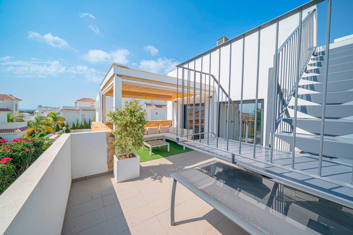 For sale - 3 Bedroom 2 Bathroom House - Detached Villa in Rojales - Lo Pepin  - Alicante