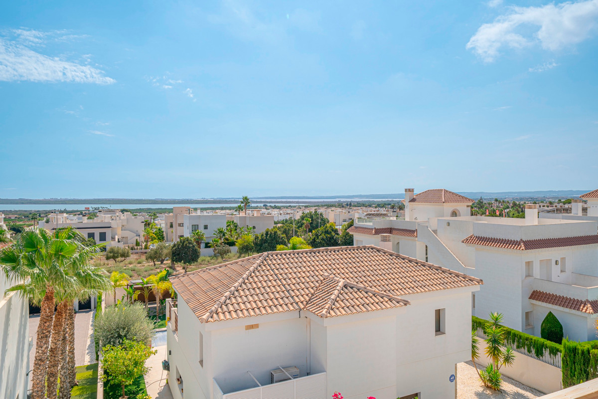For sale - 3 Bedroom 2 Bathroom House - Detached Villa in Rojales - Lo Pepin  - Alicante