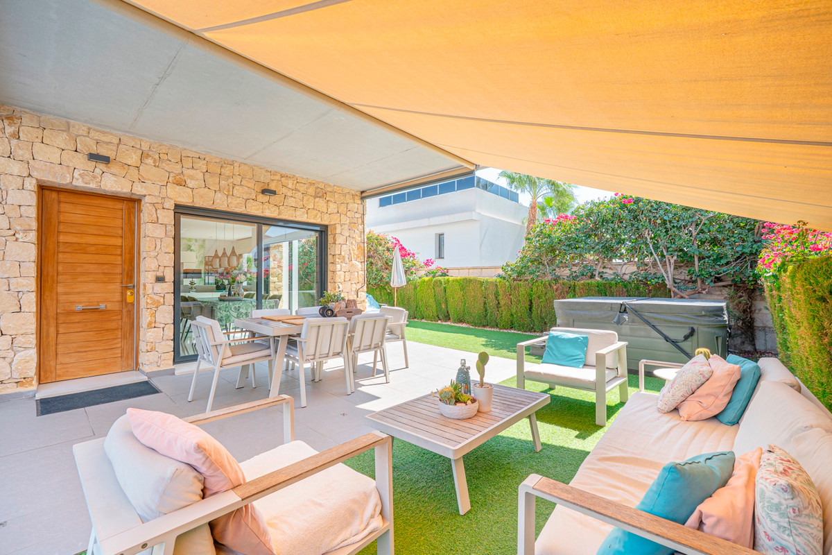 For sale - 3 Bedroom 2 Bathroom House - Detached Villa in Rojales - Lo Pepin  - Alicante
