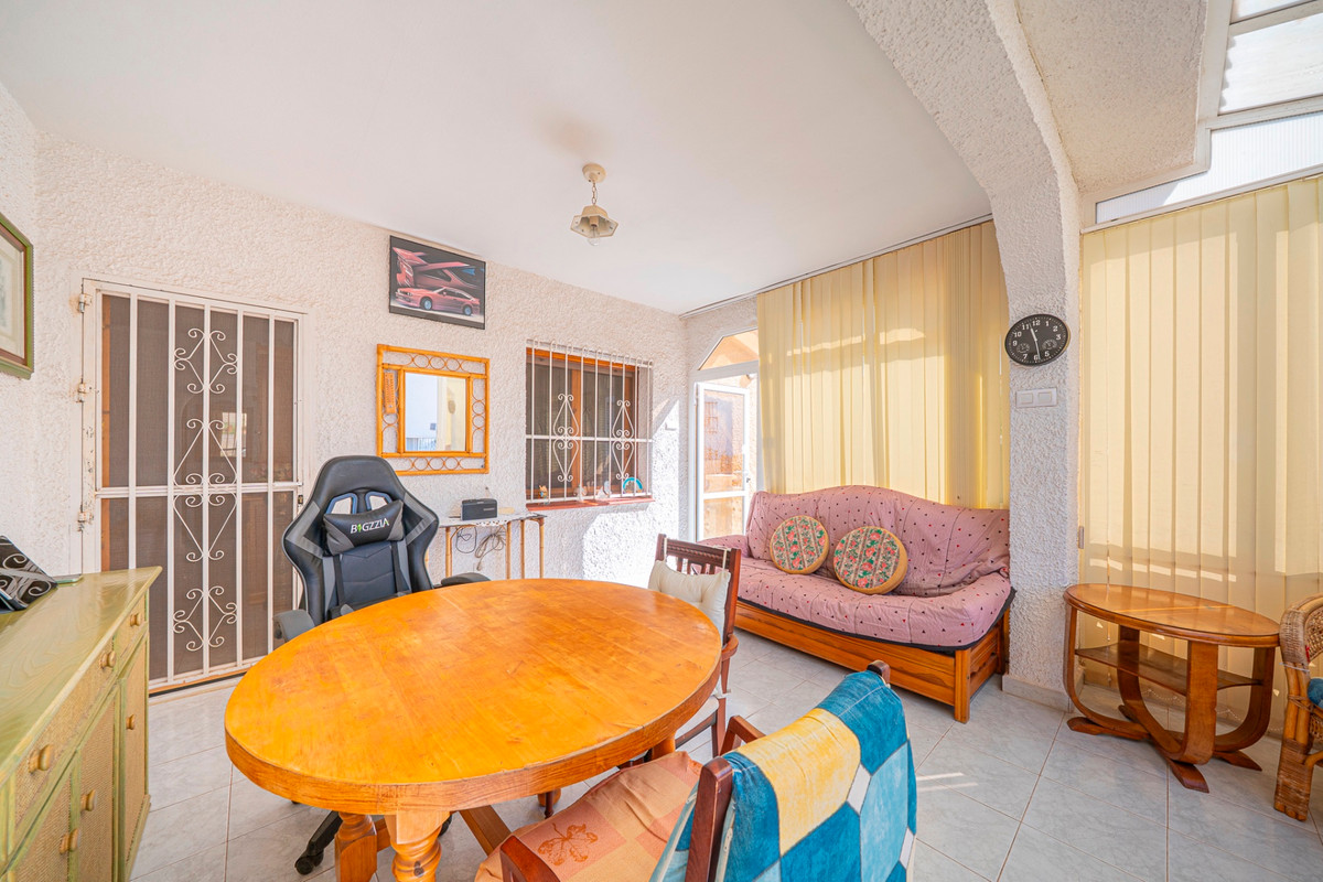 For sale - 5 Bedroom 4 Bathroom House - Detached Villa in Rojales - Ciudad Quesada  - Alicante