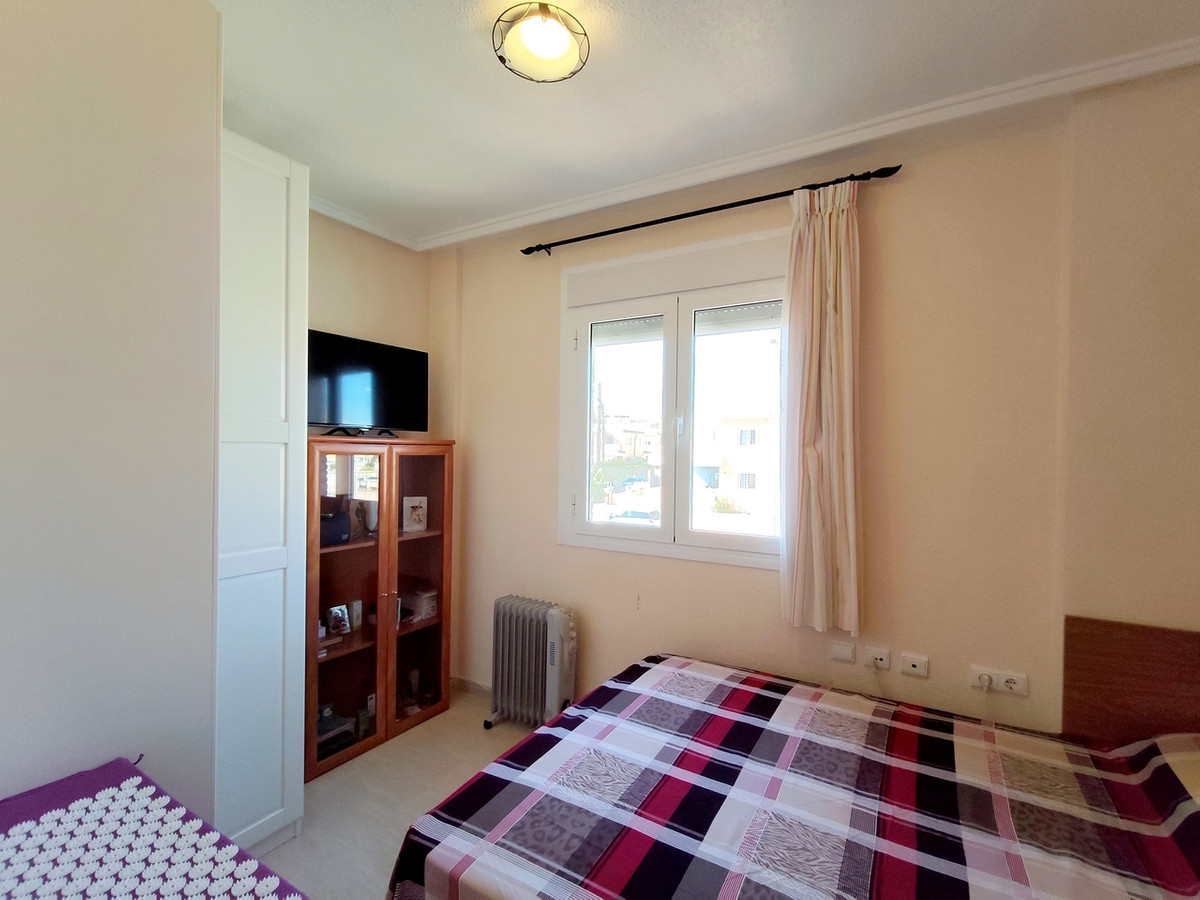 For sale - 4 Bedroom 2 Bathroom House - Townhouse in Rojales - Ciudad Quesada  - Alicante
