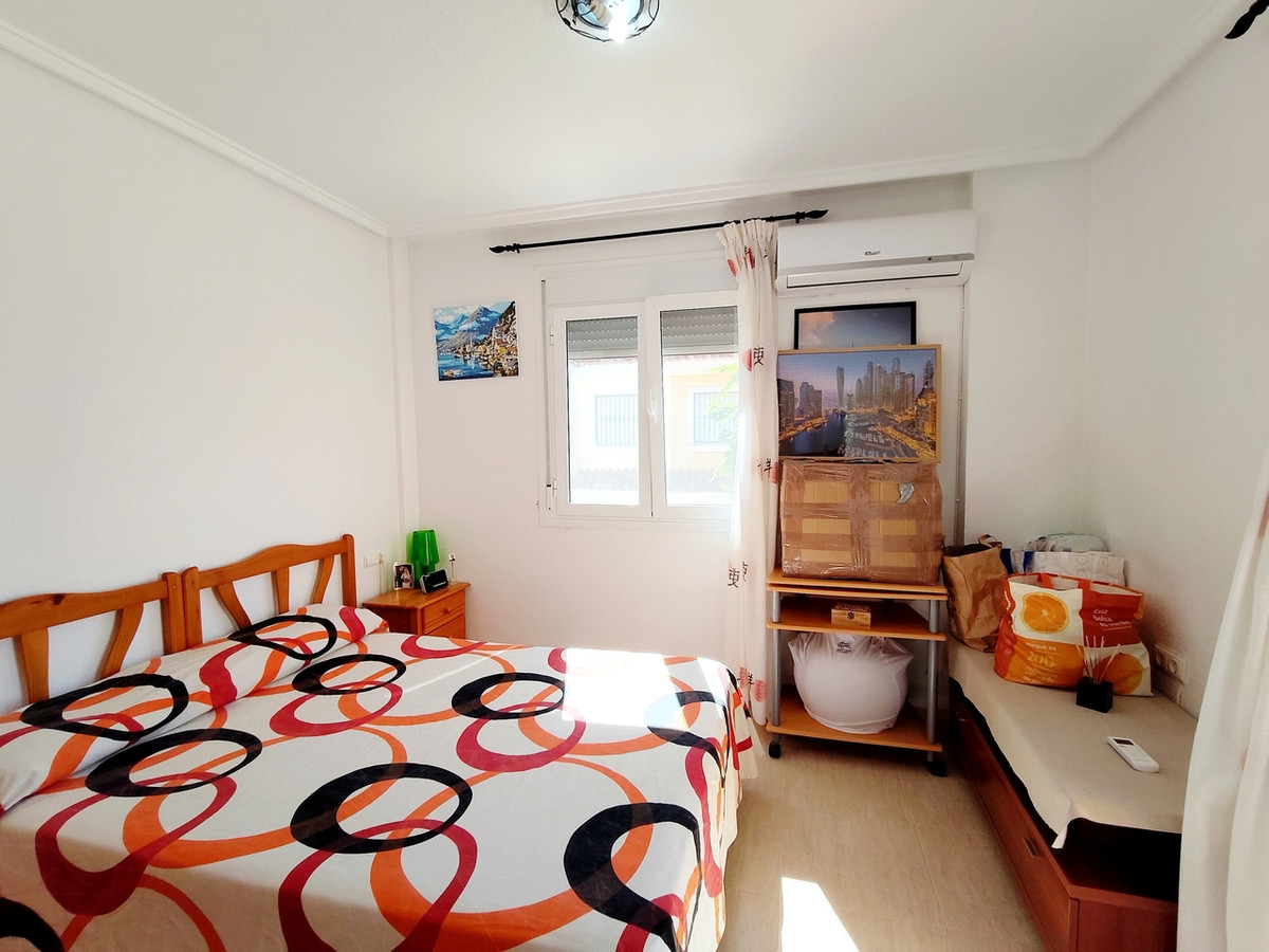 For sale - 4 Bedroom 2 Bathroom House - Townhouse in Rojales - Ciudad Quesada  - Alicante