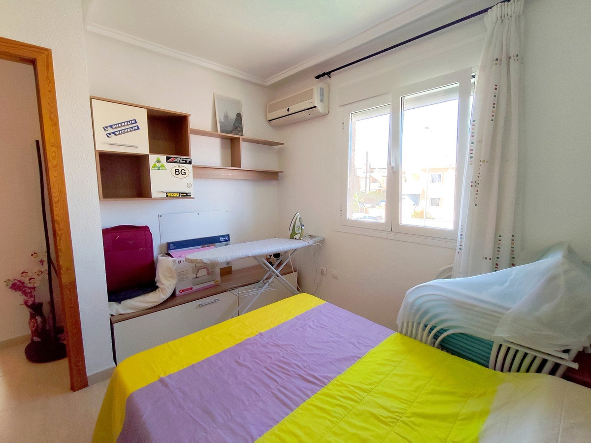 For sale - 4 Bedroom 2 Bathroom House - Townhouse in Rojales - Ciudad Quesada  - Alicante