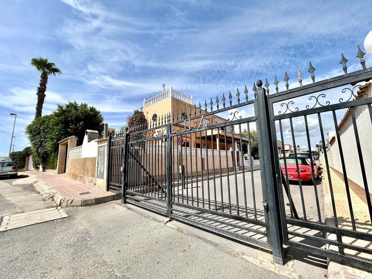 For sale - 2 Bedroom 2 Bathroom House - Townhouse in Orihuela - Playa Flamenca  - Alicante