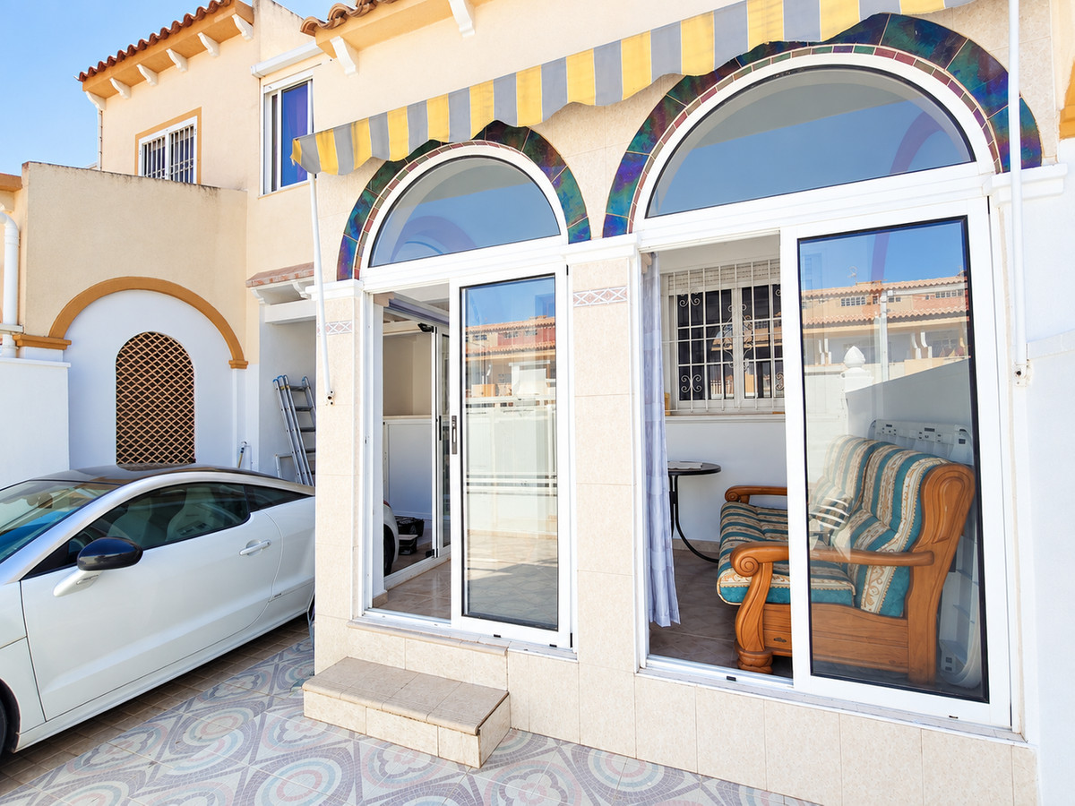For sale - 2 Bedroom 2 Bathroom House - Townhouse in Orihuela - Playa Flamenca  - Alicante