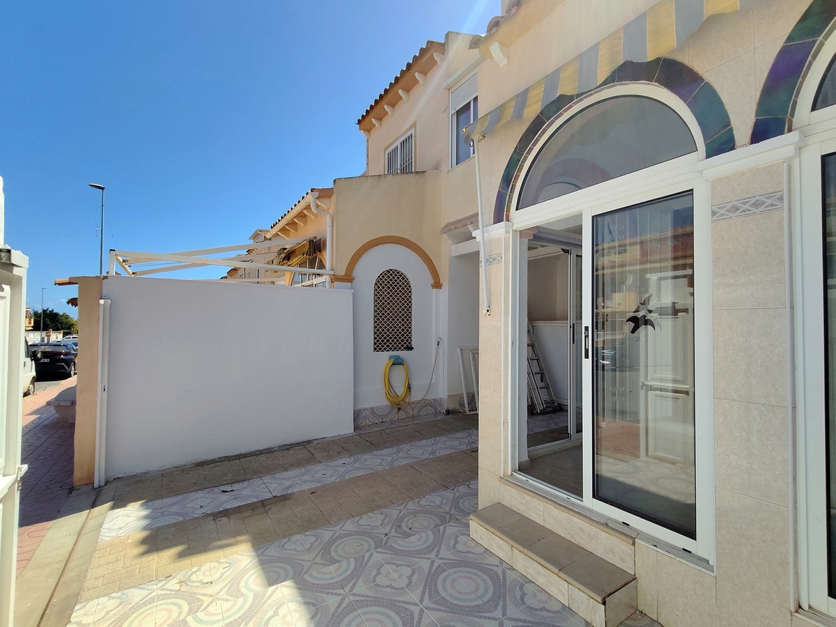 For sale - 2 Bedroom 2 Bathroom House - Townhouse in Orihuela - Playa Flamenca  - Alicante