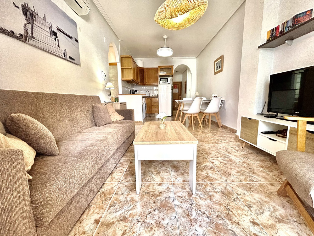 For sale - 2 Bedroom 2 Bathroom Apartment - Middle Floor Apartment in Orihuela - Cabo Roig  - Alicante