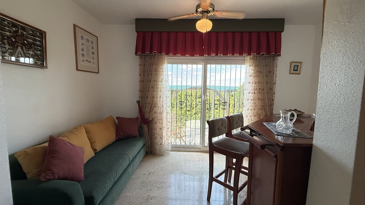 For sale - 5 Bedroom 4 Bathroom House - Detached Villa in Orihuela - Villamartin  - Alicante