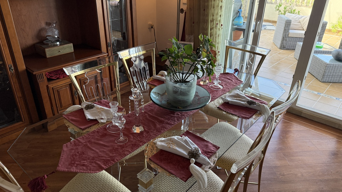 For sale - 5 Bedroom 4 Bathroom House - Detached Villa in Orihuela - Villamartin  - Alicante
