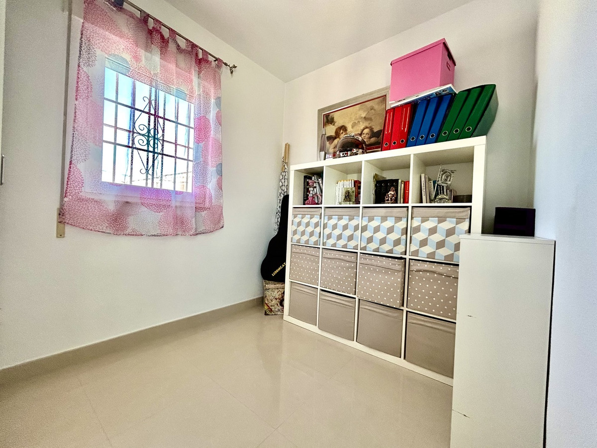 For sale - 4 Bedroom 3 Bathroom House - Townhouse in Almoradi - Heredades  - Alicante