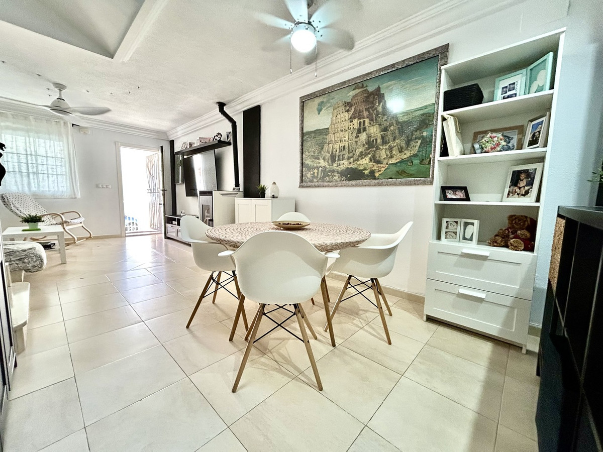 For sale - 4 Bedroom 3 Bathroom House - Townhouse in Almoradi - Heredades  - Alicante