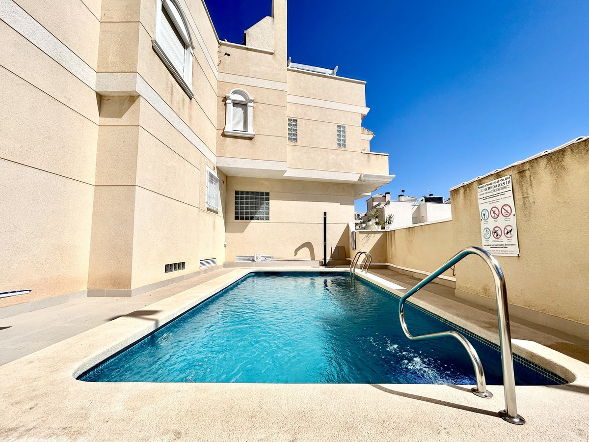 For sale - 4 Bedroom 3 Bathroom House - Townhouse in Almoradi - Heredades  - Alicante