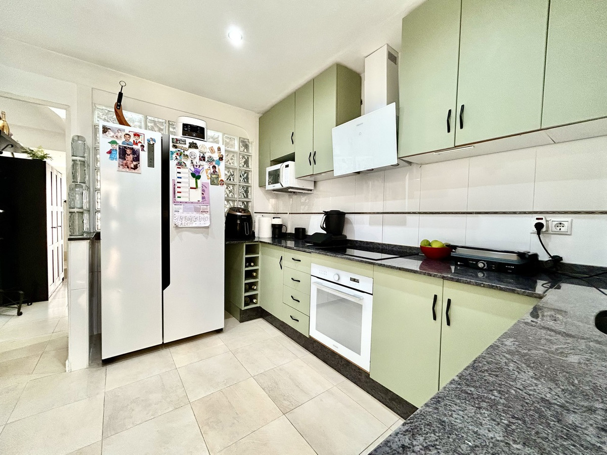 For sale - 4 Bedroom 3 Bathroom House - Townhouse in Almoradi - Heredades  - Alicante
