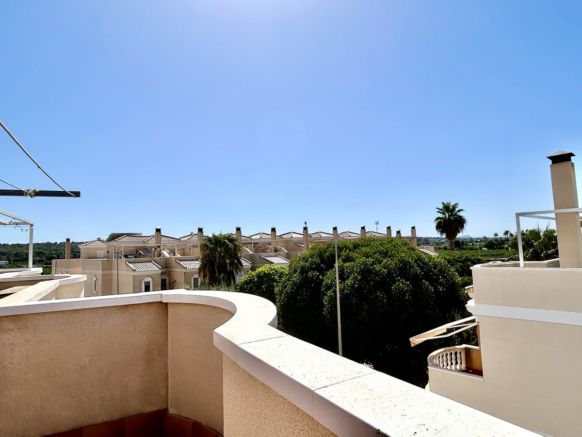 For sale - 4 Bedroom 3 Bathroom House - Townhouse in Almoradi - Heredades  - Alicante