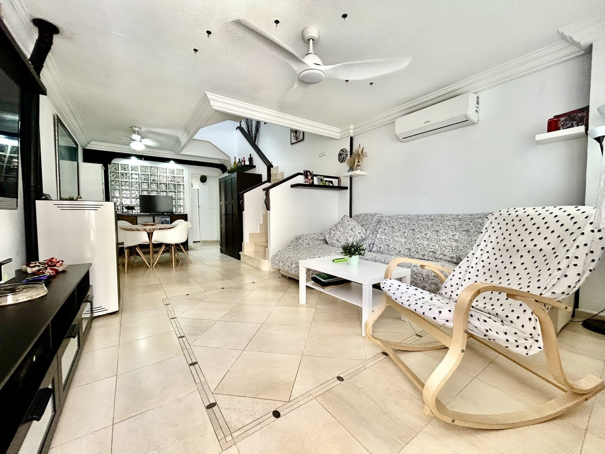 For sale - 4 Bedroom 3 Bathroom House - Townhouse in Almoradi - Heredades  - Alicante