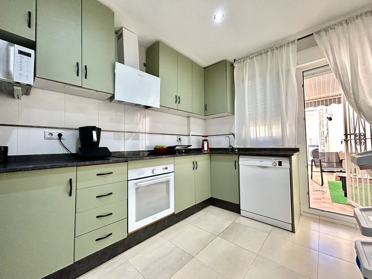For sale - 4 Bedroom 3 Bathroom House - Townhouse in Almoradi - Heredades  - Alicante