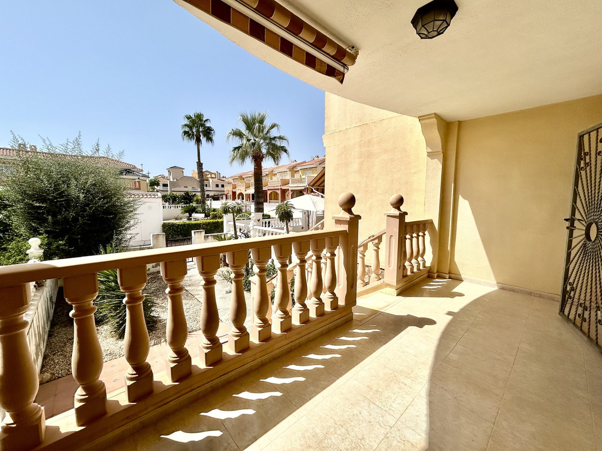 For sale - 3 Bedroom 2 Bathroom House - Townhouse in Rojales - Ciudad Quesada  - Alicante