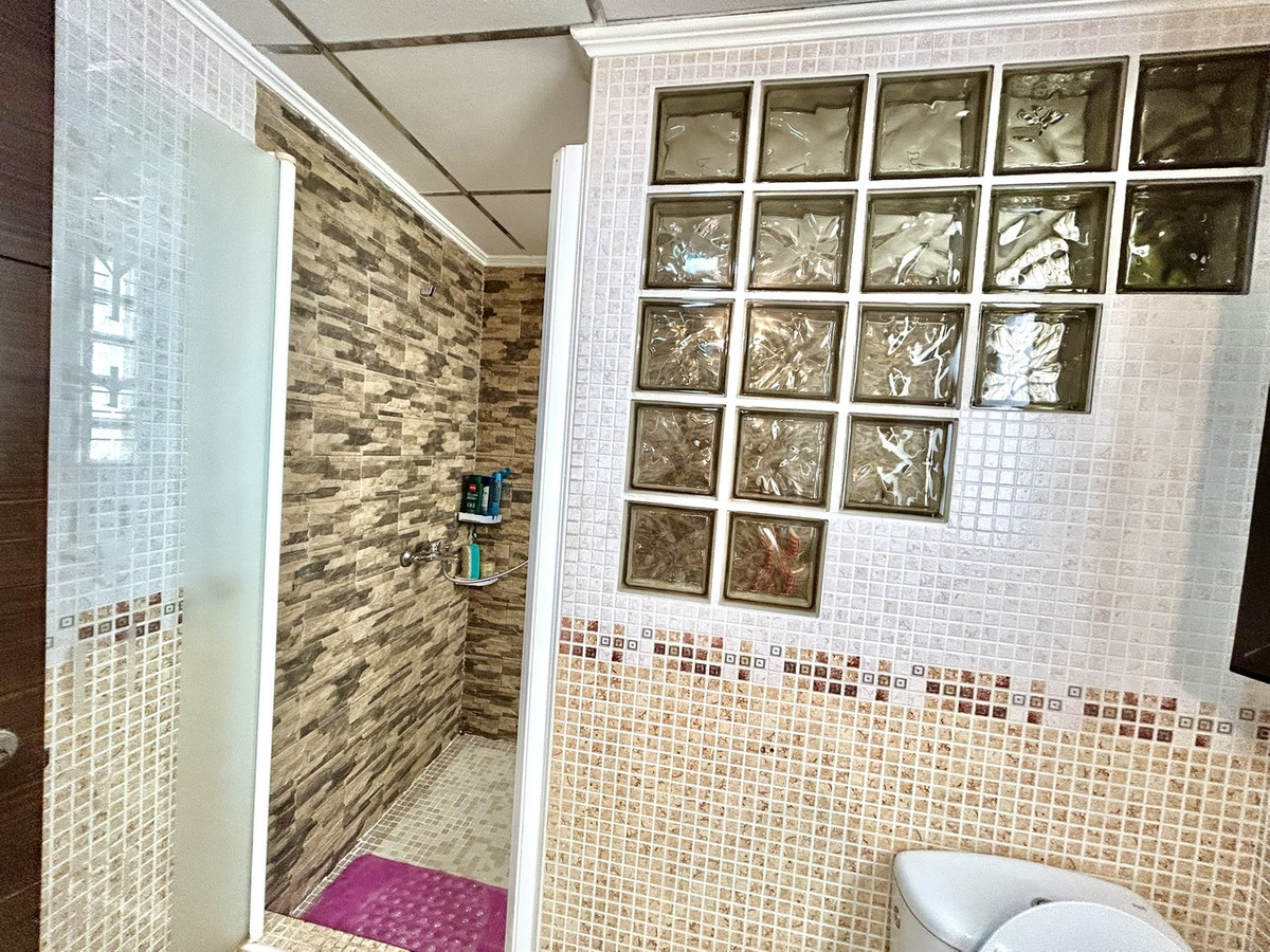 For sale - 4 Bedroom 1 Bathroom Apartment - Ground Floor Apartment in Rojales - Rojales Centro  - Alicante