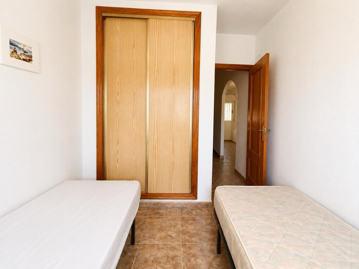 For sale - 3 Bedroom 2 Bathroom Top Floor Apartment in La Zenia - La Zenia  - Alicante
