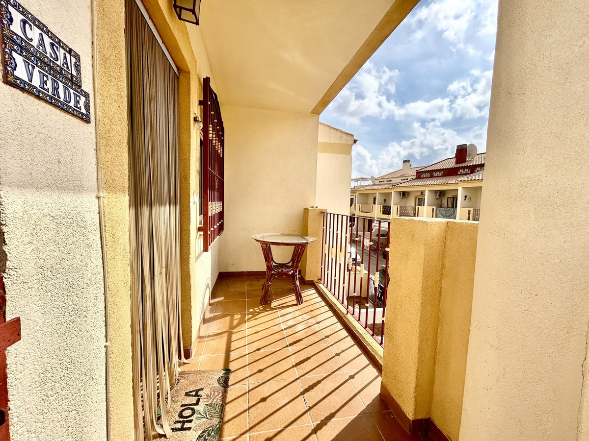 For sale - 3 Bedroom 2 Bathroom Top Floor Apartment in La Zenia - La Zenia  - Alicante
