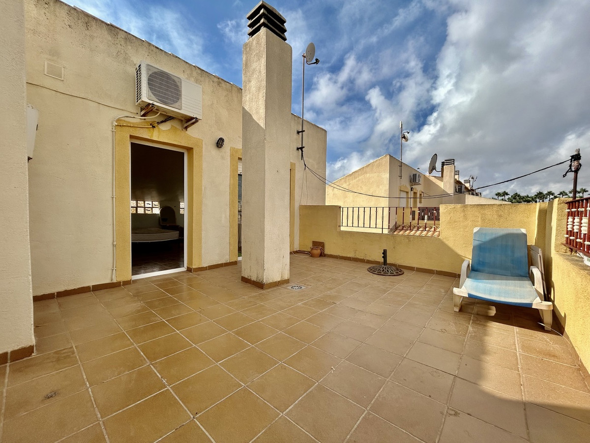 For sale - 3 Bedroom 2 Bathroom Top Floor Apartment in La Zenia - La Zenia  - Alicante