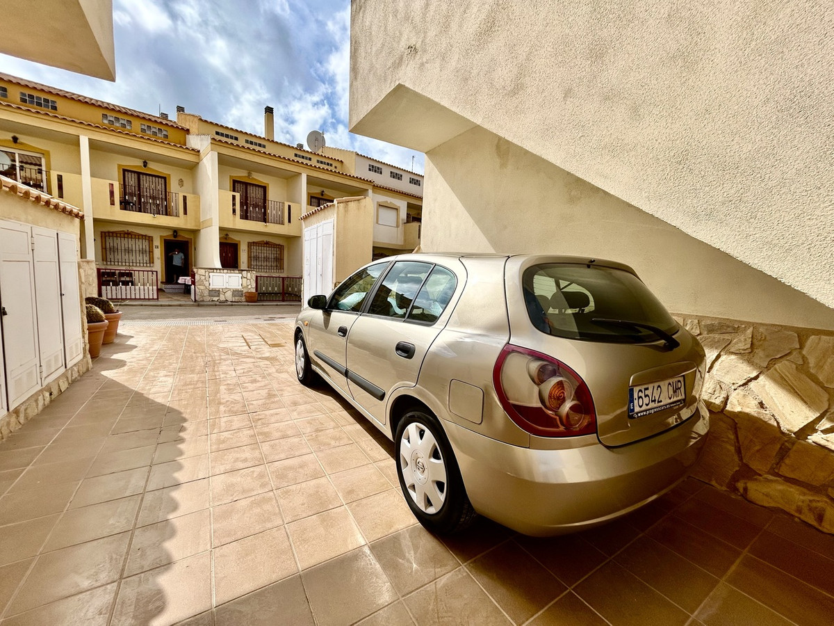 For sale - 3 Bedroom 2 Bathroom Top Floor Apartment in La Zenia - La Zenia  - Alicante
