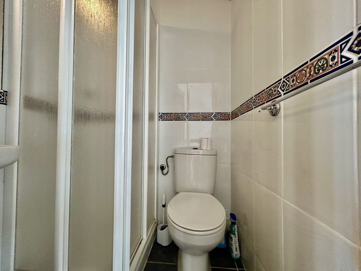 For sale - 3 Bedroom 2 Bathroom Top Floor Apartment in La Zenia - La Zenia  - Alicante
