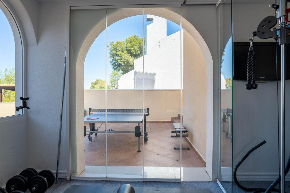 For sale - 4 Bedroom 3 Bathroom House - Detached Villa in San Miguel de Salinas - San Miguel de Salinas Centro  - Alicante