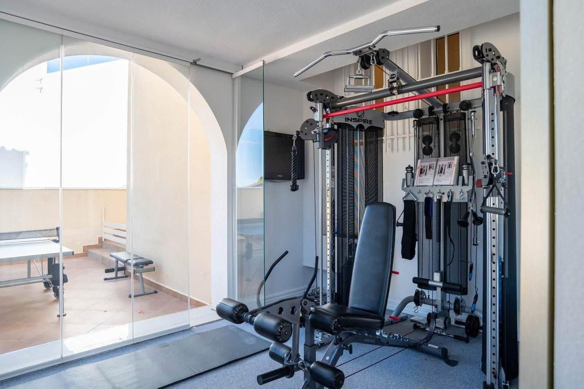For sale - 4 Bedroom 3 Bathroom House - Detached Villa in San Miguel de Salinas - San Miguel de Salinas Centro  - Alicante
