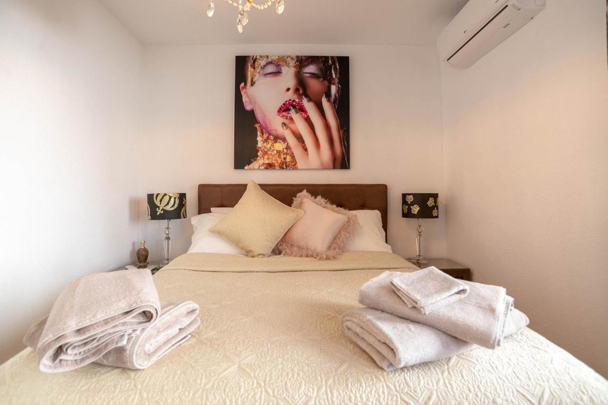 For sale - 4 Bedroom 3 Bathroom House - Detached Villa in San Miguel de Salinas - San Miguel de Salinas Centro  - Alicante