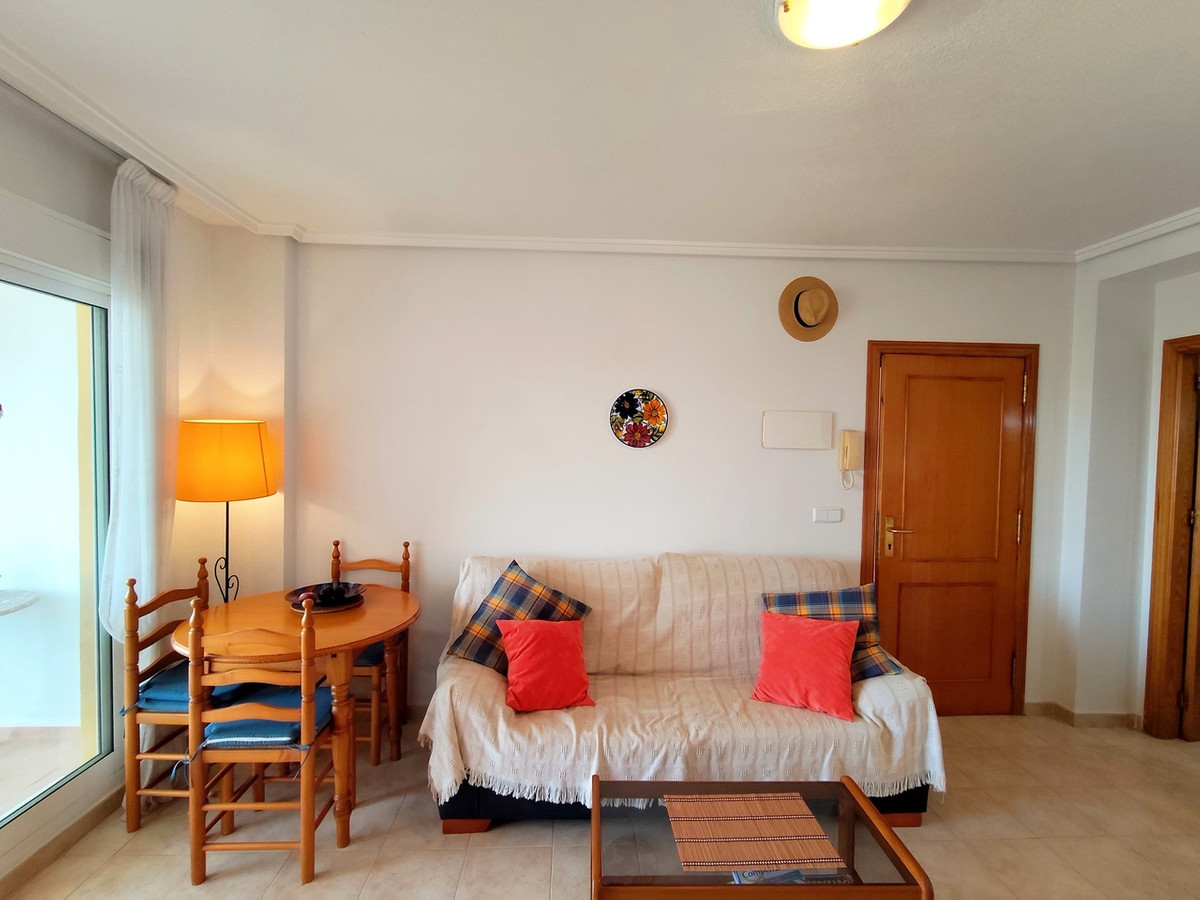 For sale - 2 Bedroom 1 Bathroom Apartment - Middle Floor Apartment in Orihuela - La Zenia  - Alicante