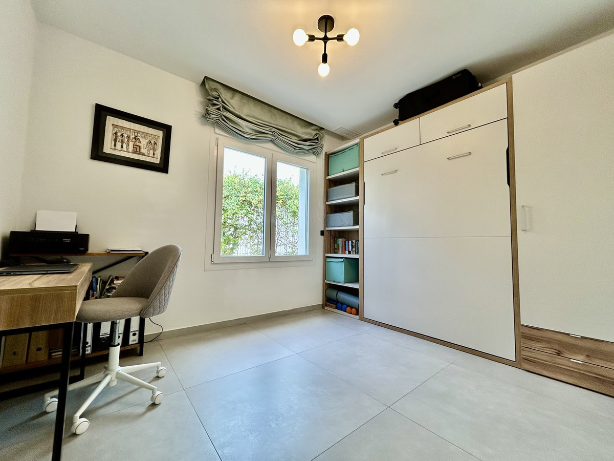 For sale - 4 Bedroom 2 Bathroom House - Detached Villa in Algorfa - La Finca Golf  - Alicante