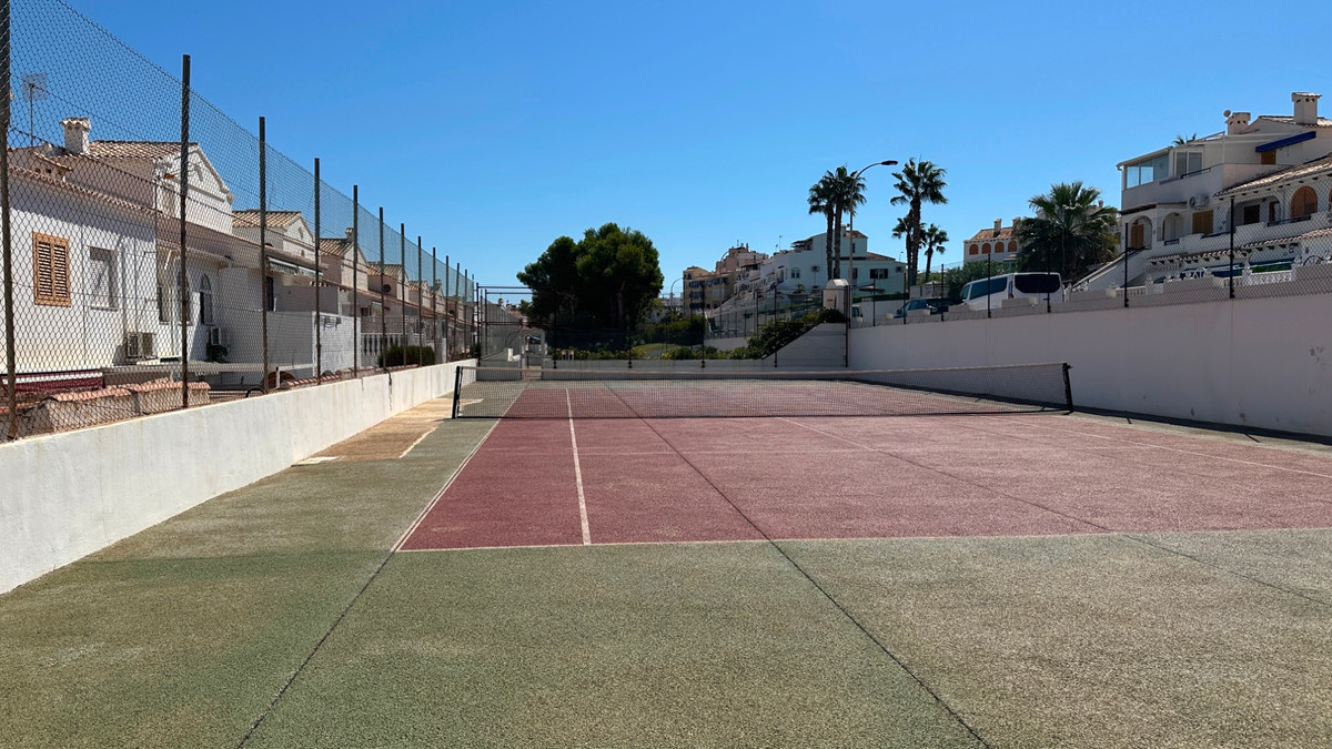 For sale - 3 Bedroom 2 Bathroom House - Townhouse in Torrevieja - La Mata  - Alicante