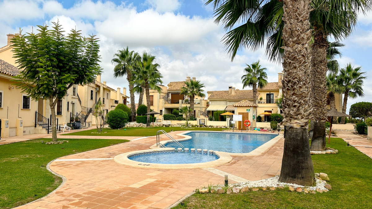 For sale - 2 Bedroom 2 Bathroom House - Townhouse in Algorfa - La Finca Golf  - Alicante