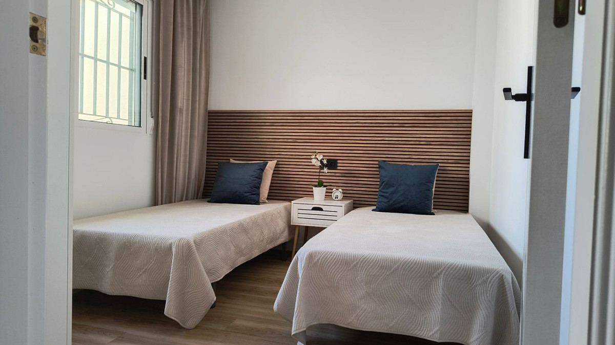 For sale - 3 Bedroom 2 Bathroom House - Townhouse in Orihuela - La Florida  - Alicante
