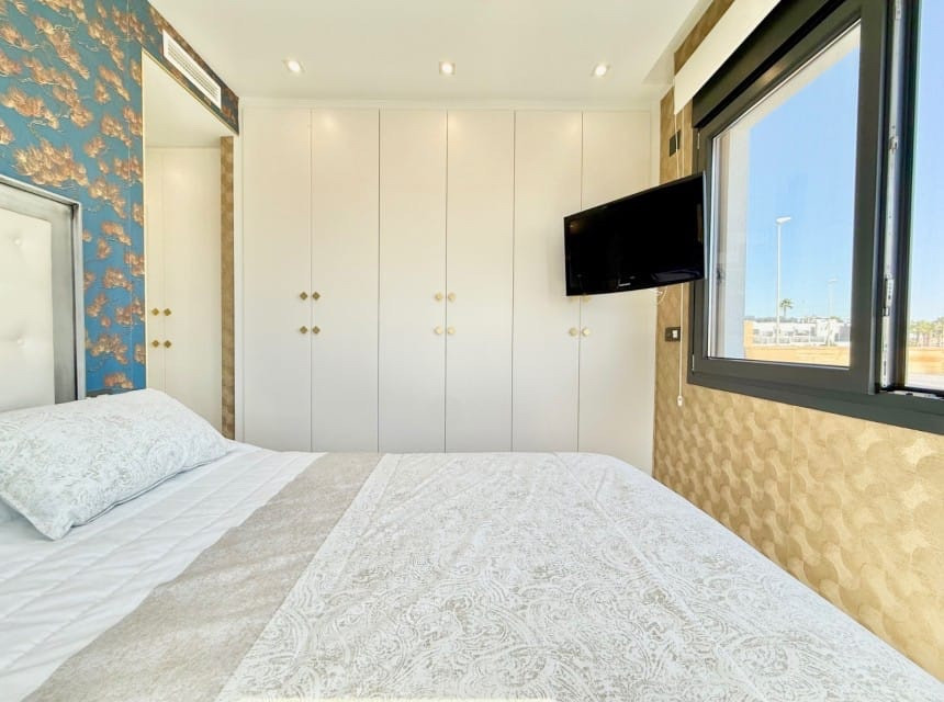 For sale - 3 Bedroom 3 Bathroom House - Detached Villa in Orihuela - Lomas de Cabo Roig  - Alicante