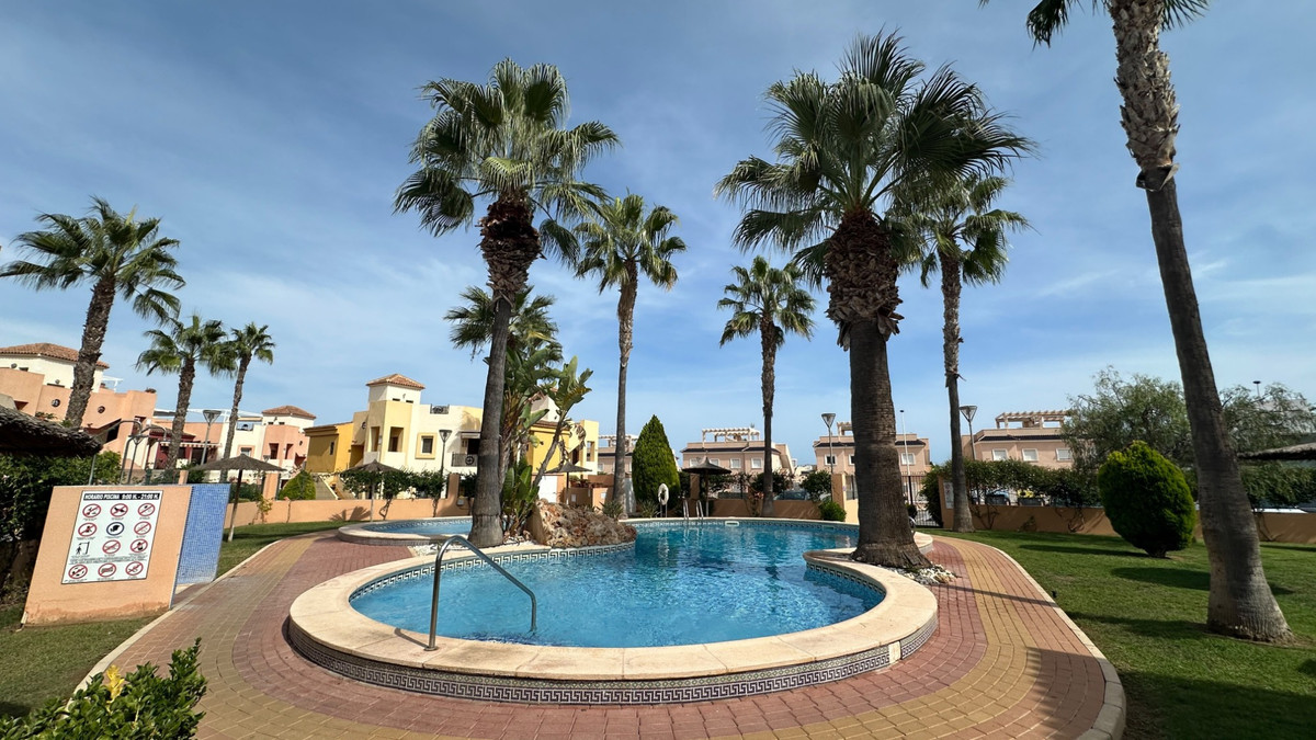 For sale - 2 Bedroom 2 Bathroom House - Bungalow in Orihuela - Los Altos  - Alicante