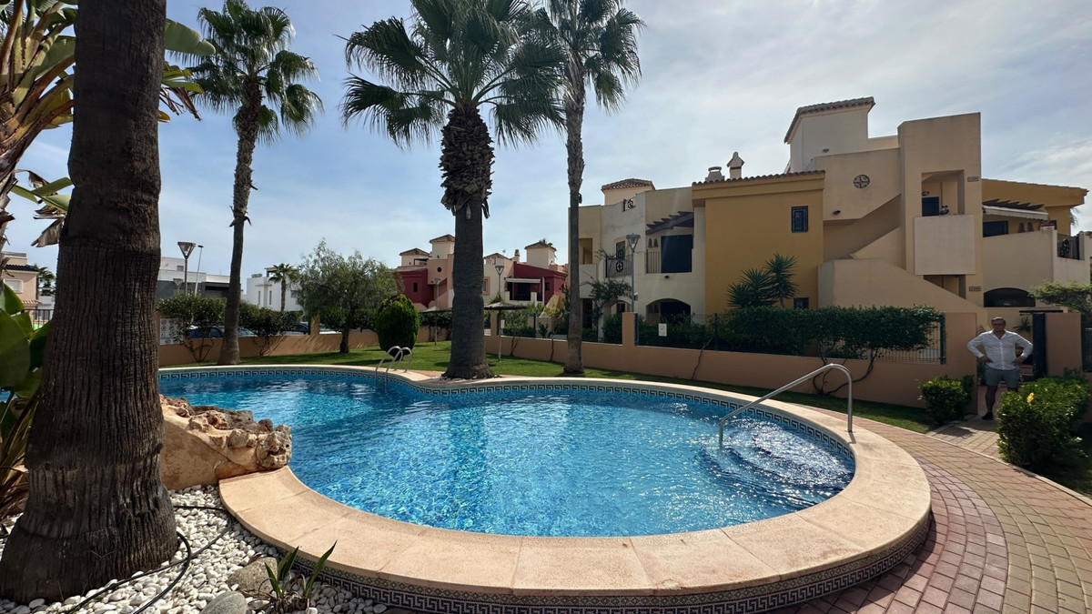 For sale - 2 Bedroom 2 Bathroom House - Bungalow in Orihuela - Los Altos  - Alicante
