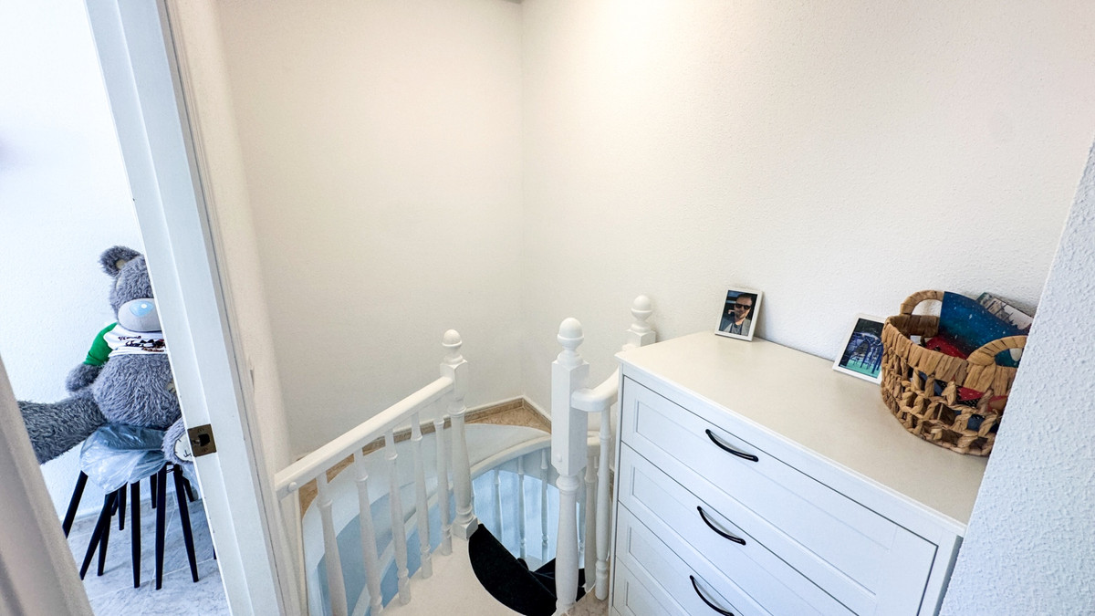 For sale - 4 Bedroom 2 Bathroom House - Townhouse in Orihuela - Los Altos  - Alicante