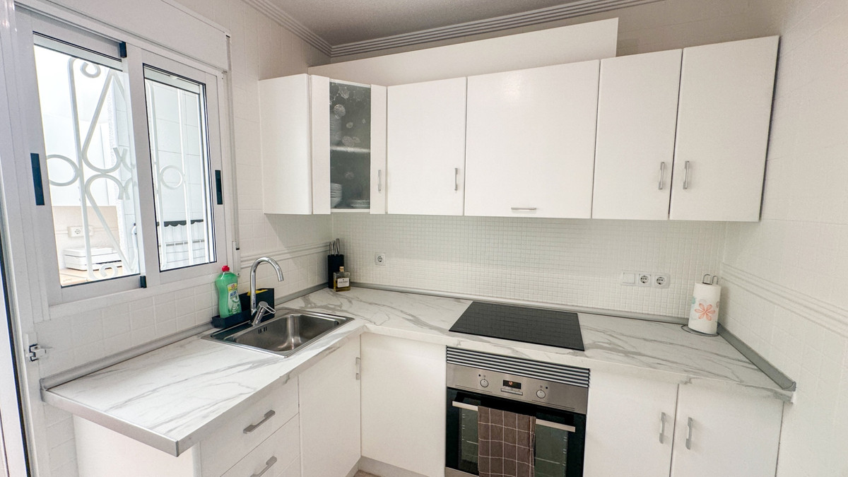 For sale - 4 Bedroom 2 Bathroom House - Townhouse in Orihuela - Los Altos  - Alicante