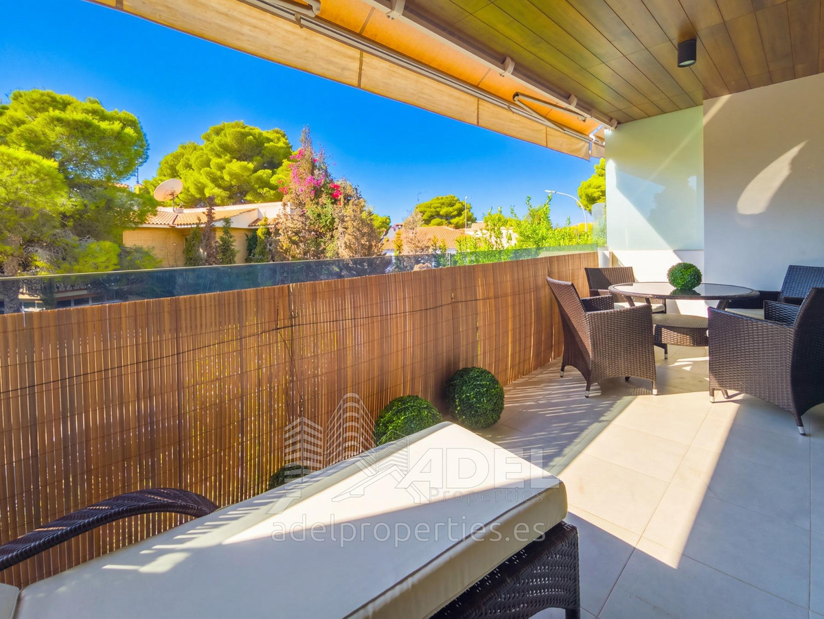 For sale - 2 Bedroom 2 Bathroom Apartment - Middle Floor Apartment in Orihuela - Orihuela Costa  - Alicante