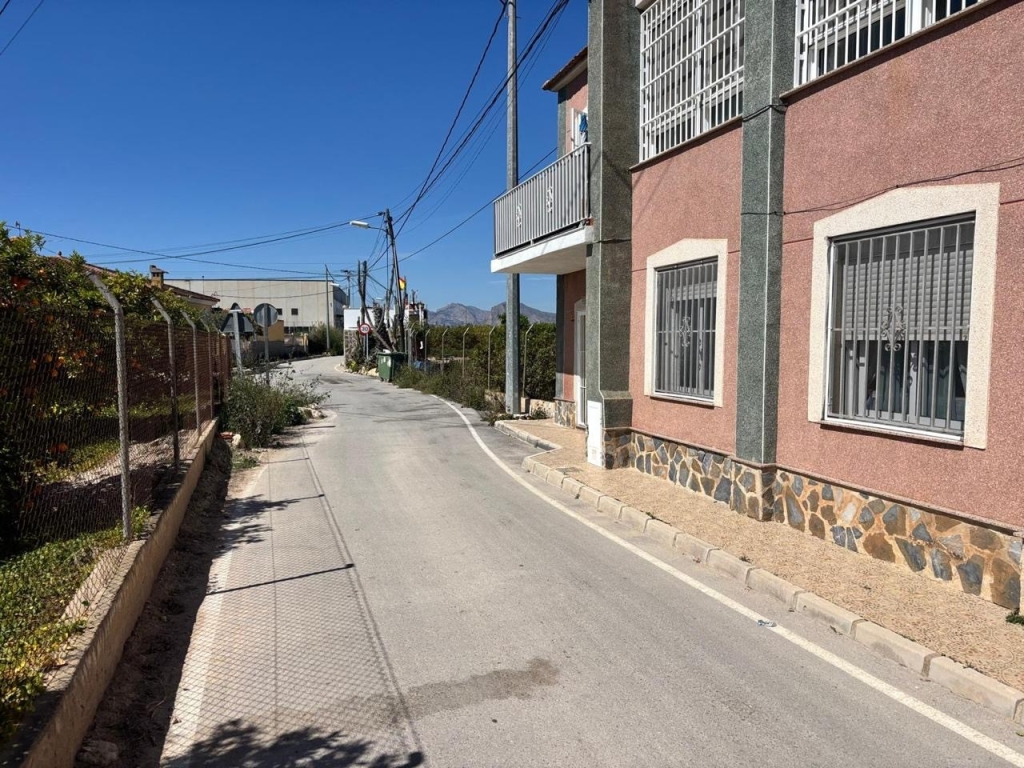 3 Bedroom 1 Bathroom Apartment in Benejúzar