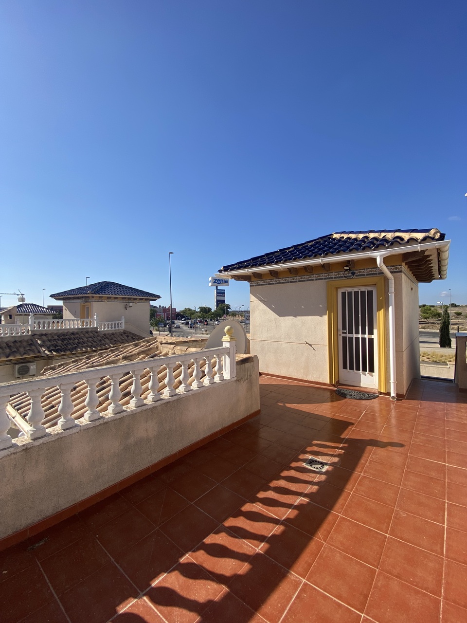 For sale - 5 Bedroom 3 Bathroom Villa in La Zenia - Costa Blanca  - Alicante