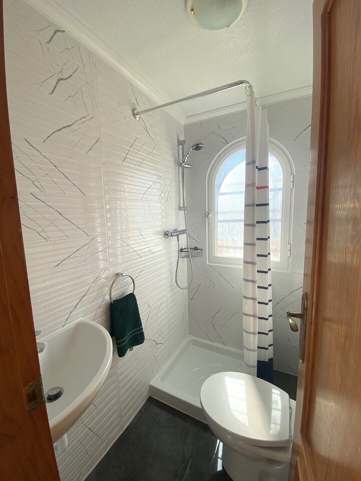 For sale - 5 Bedroom 3 Bathroom Villa in La Zenia - Costa Blanca  - Alicante
