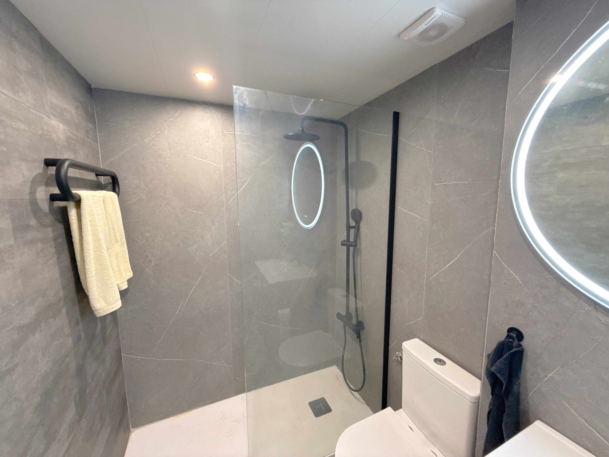 For sale - 2 Bedroom 1 Bathroom Apartment in Cabo Roig -  - Alicante