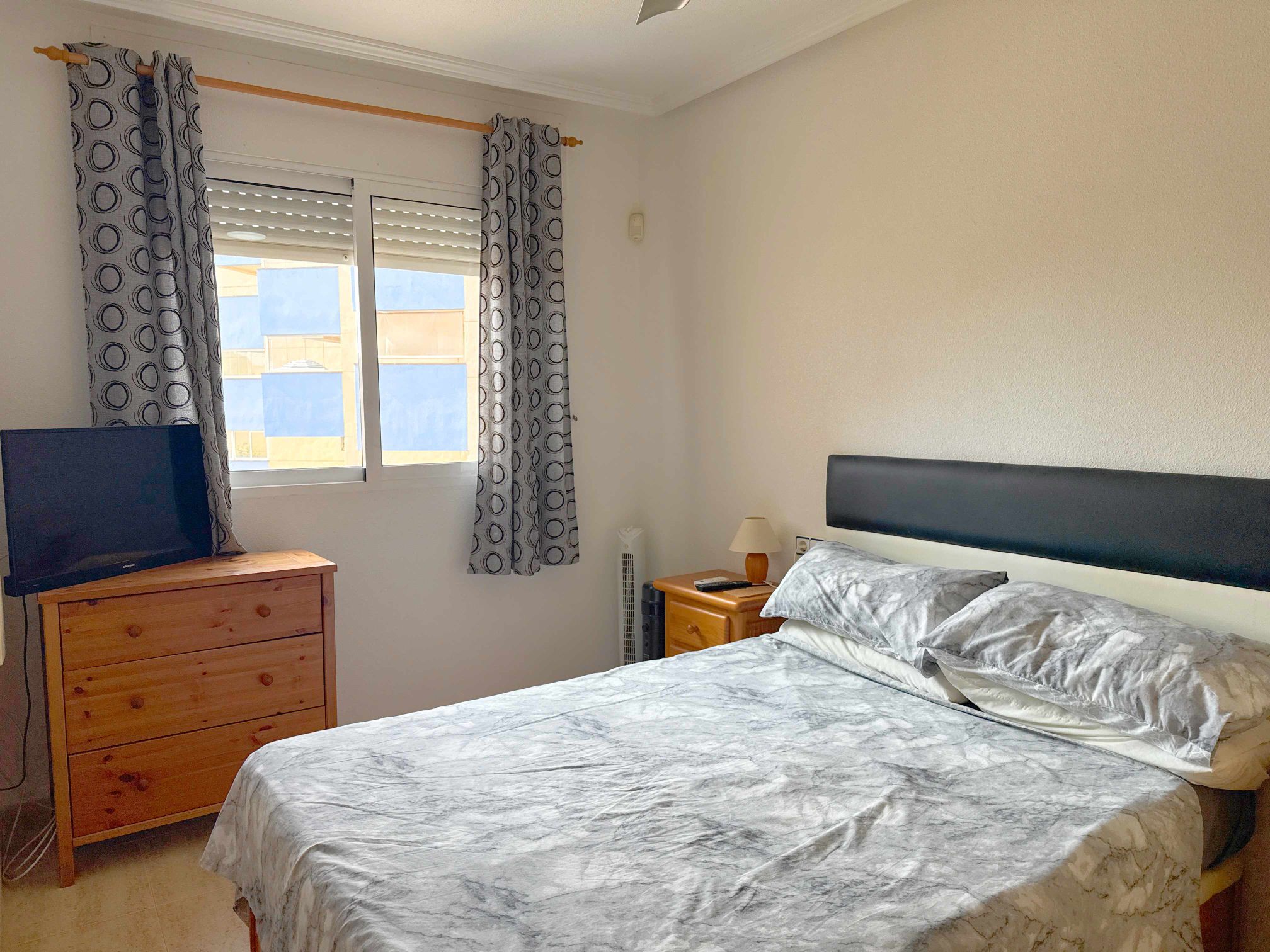 For sale - 2 Bedroom 1 Bathroom Apartment in Cabo Roig -  - Alicante